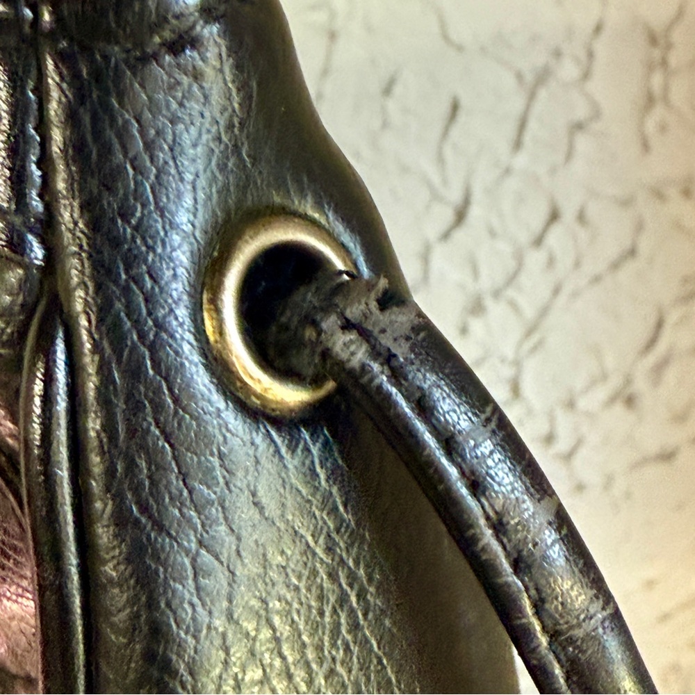 Vintage Liz Claiborne Black Crossbody Bag - Picture 8 of 9